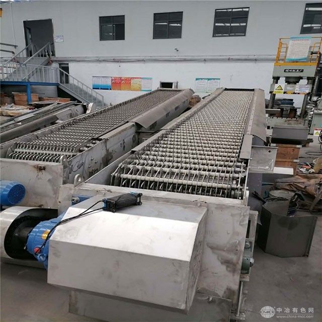 阶梯式格栅机