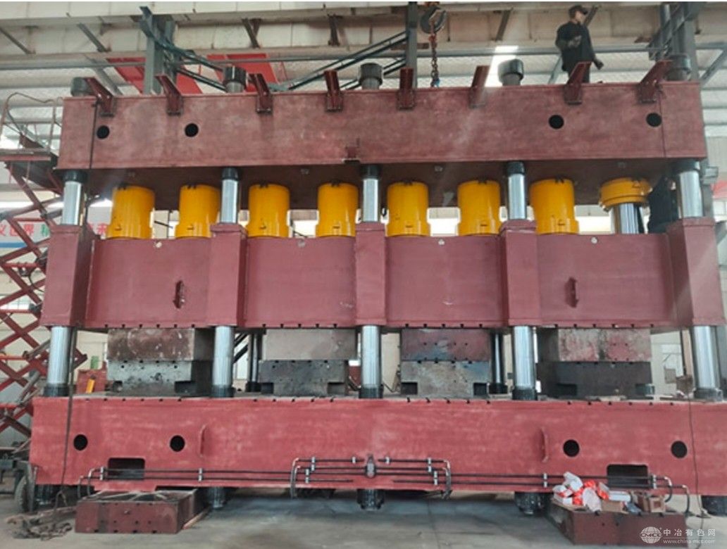 汽车纵梁压制专用液压机