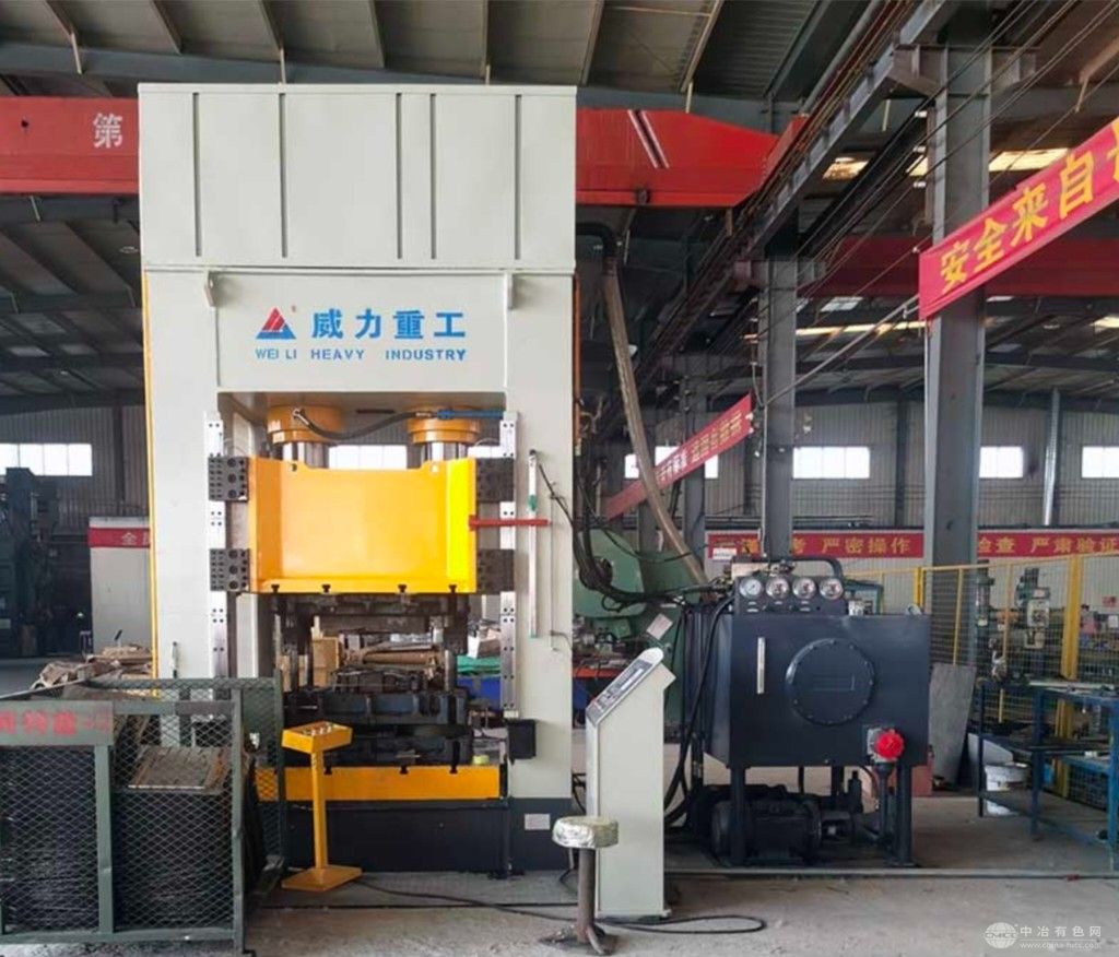 汽车配件拉伸成型液压机