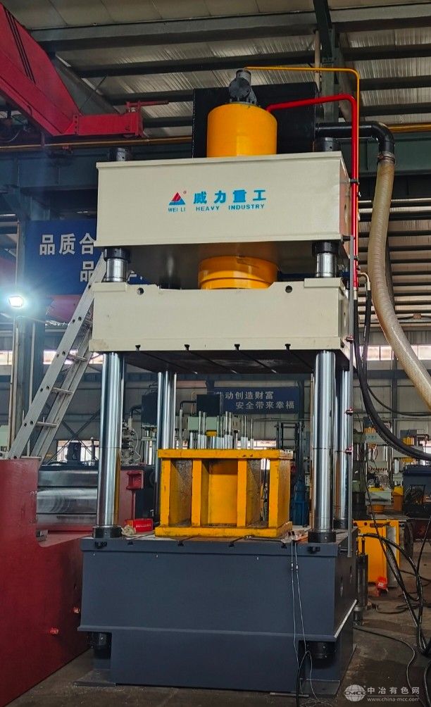 三梁四柱常规液压机